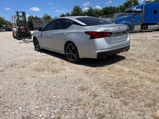 2024 Nissan Altima SR FWD - Exterior Rear Left Corner Image
